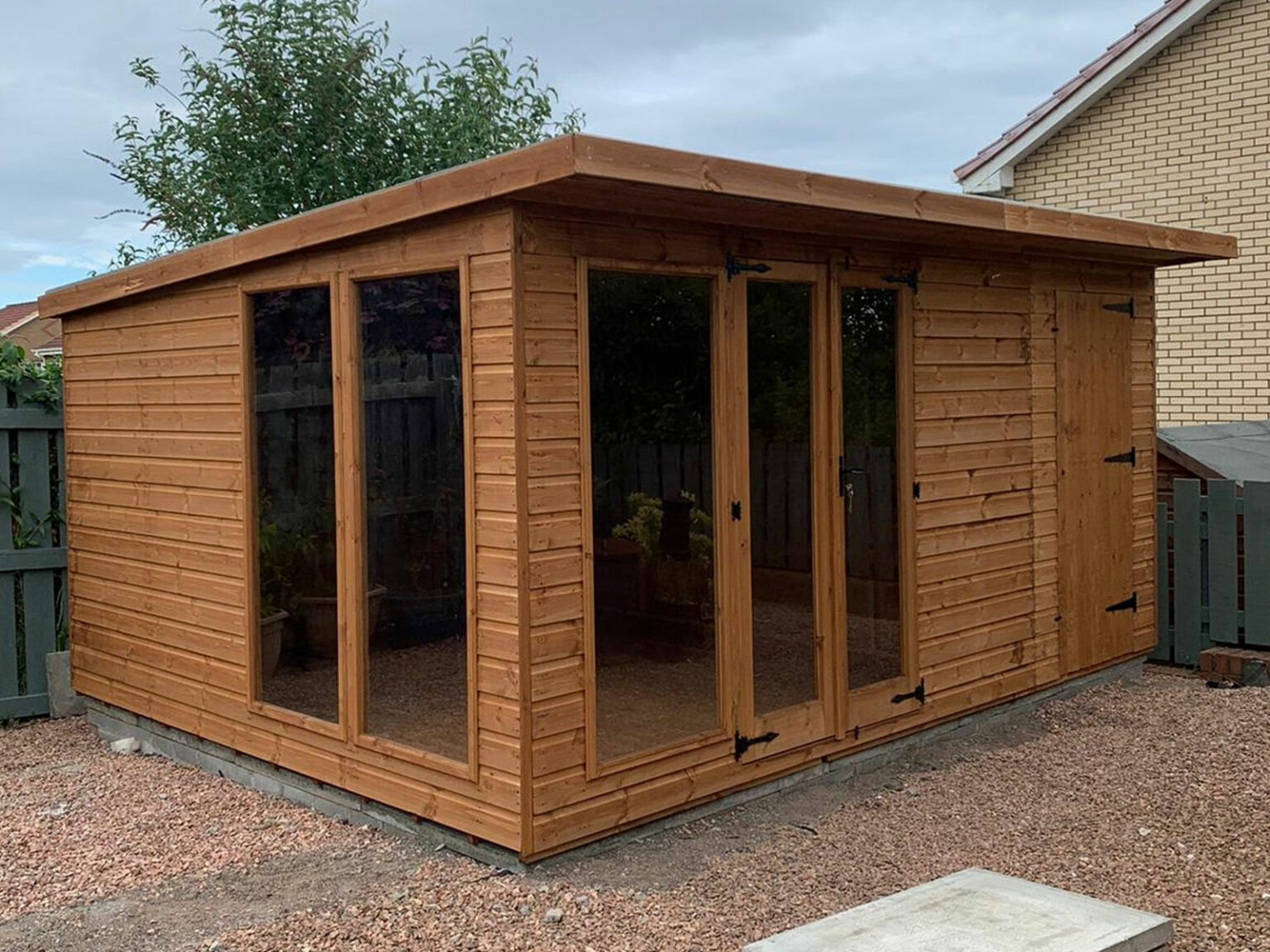 Fully Glazed Combo Central Fife Sheds